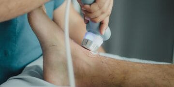 Shockwave Therapy for Stubborn Tendon Pain: Who It Helps and How It Works